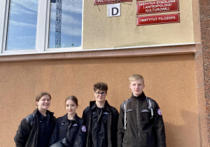 Uczniowie Karskiego na szkoleniu antyterrorystycznym