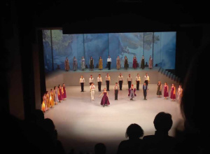 Humaniści Karskiego na "Greku Zorbie" w Teatrze Wielkim w Łodzi