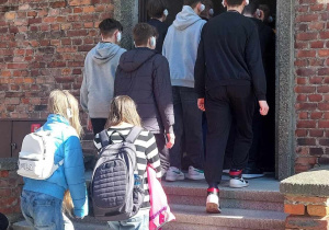 Wyjazd uczniów Karskiego do Oświęcimia