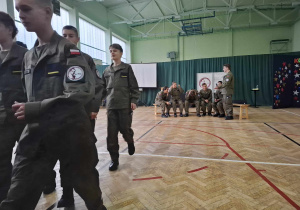 Uroczystość z okazji Święta Edukacji Narodowej w sali gimnastycznej liceum
