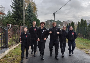 Uczniowie Karskiego świętują niepodległość w Dziennym Domu Pomocy Społecznej w Wiśniowej Górze