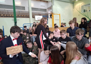 Apel podsumowujący I półrocze w Karskim. Walentynki.