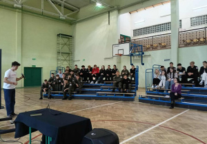 Zwolnieni z Teorii