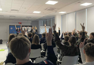 Uczniowie Karskiego na Kongresie Przyszłości Narodowej w łódzkim oddziale IPN