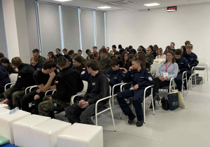 Uczniowie Karskiego na Kongresie Przyszłości Narodowej w łódzkim oddziale IPN