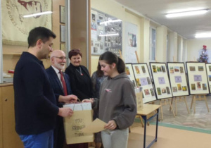 Gminny Konkurs Fotograficzny "Jesienne barwy wokół domu"