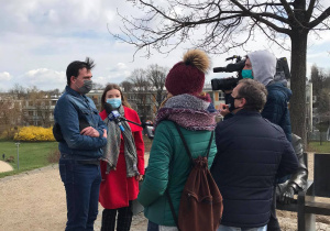 Przedstawiciele szkoły w towarzystwie łódzkich mediów.