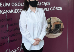 Absolwent szkoły .