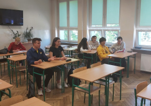Uczniowie uczestniczący w warsztatach.