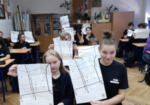 Uczniowie Ib podczas lekcji o patronie szkoły