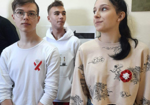 Karski śpiewa Mazurka Dąbrowskiego