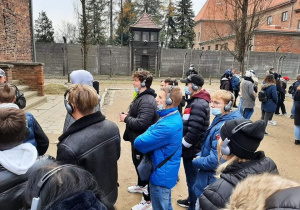 Młodzież Karskiego na wycieczce w Oświęcimiu