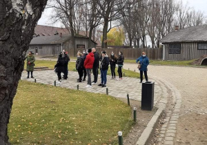 Młodzież Karskiego na wycieczce w Oświęcimiu