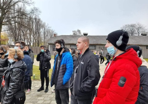 Młodzież Karskiego na wycieczce w Oświęcimiu
