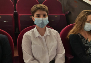 Uczniowie, rodzice i nauczyciele w Teatrze Wielkim w Łodzi.