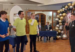 Studniówka 2022