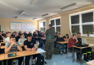 Spotkanie z kpr. Robertem Jesionkiem z 9 Łódzkiej Brygady Obrony Terytorialnej
