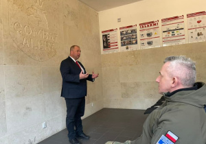 Pakiety dydaktyczne dla klas wojskowych dotarły do Karskiego