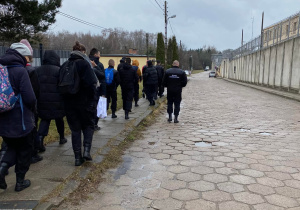 Wizyta Karskiego w Zakładzie Karnym nr 1 w Łodzi