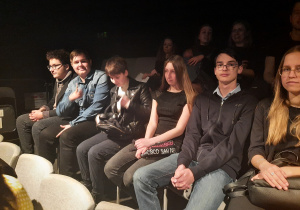 Humaniści Karskiego w Teatrze Studyjnym w Łodzi na sztuce "115 sen Boba Dylana"