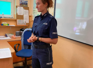 Spotkanie uczniów klas pierwszych z policją