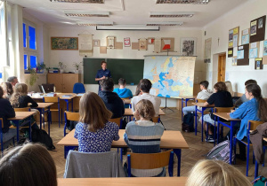 Spotkanie uczniów klas pierwszych z policją