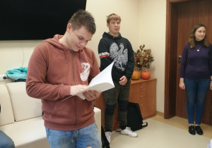 Młodzież Karskiego w DPS w Wiśniowej Górze