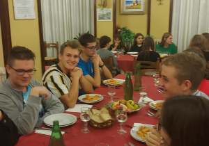 Uczniowie Karskiego na wycieczce w Italii