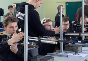 Zajęcia ze strzelectwa sportowego dla uczniów Karskiego
