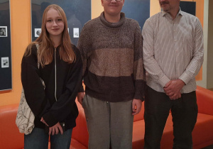 Humaniści Karskiego na spektaklu "Lekkomyślna siostra" w Domu Kultury 502
