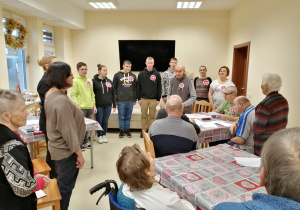 Spotkanie patriotyczne z pensjonariuszami Dziennego Domu Pomocy w Wiśniowej Górze