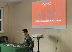 Lotnicza Akademia Wojskowa z promocją w Karskim