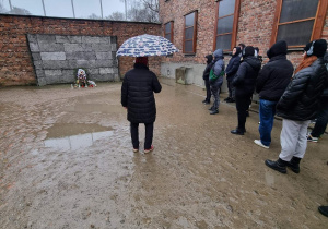 Uczniowie Karskiego w Państwowym Muzeum Auschwitz-Birkenau.