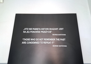 Uczniowie Karskiego w Państwowym Muzeum Auschwitz-Birkenau.