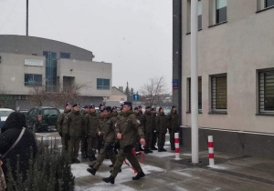 Uroczyste podniesienie flagi państwowej