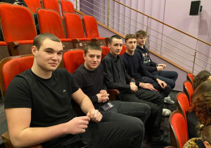 Klasa IIIc w Teatrze Muzycznym na spektaklu "Lalka"