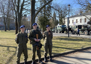 Uczniowie Karskiego w Wojskowych Targach Służby i Pracy
