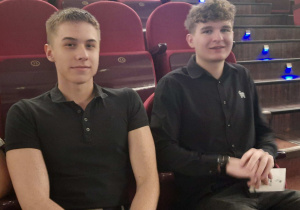 Humaniści Karskiego na "Cyruliku sewilskim" Rossiniego