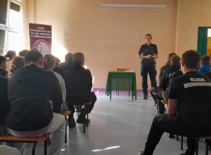 Spotkanie klas I z przedstawicielką Komendy Powiatowej Policji w Koluszkach