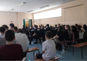 Spotkanie klas I z przedstawicielką Komendy Powiatowej Policji w Koluszkach