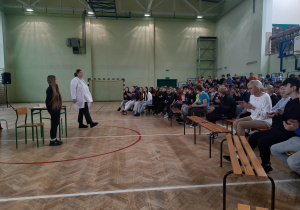Spektakl profilaktyczny krakowskiego teatru "Maska" pt. "Ta ostatnia impreza"