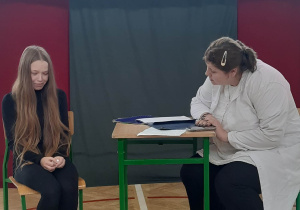 Spektakl profilaktyczny krakowskiego teatru "Maska" pt. "Ta ostatnia impreza"