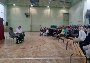 Spektakl profilaktyczny krakowskiego teatru "Maska" pt. "Ta ostatnia impreza"