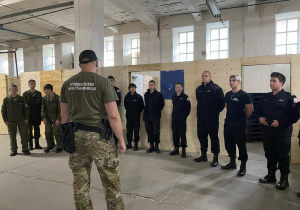 Udział mundurowych w zajęciach pod nazwą "Miejskie strategie obronne".