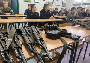 „Strzał w dziesiątkę! Szkolenie ze strzelectwa sportowego dla młodzieży od 13 do 18 lat”