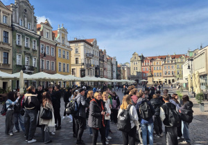 Uczniowie Karskiego z klasy 1a, 2a, 3a, 2c i 3b na wycieczce w Poznaniu