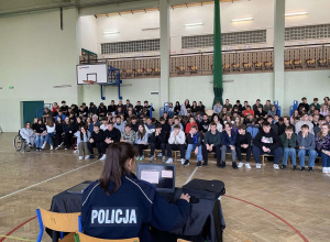 "Nieletni w świetle prawa" - spotkanie z policją