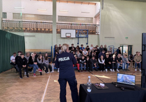 Spotkanie klas IV z p. komisarz Urszulą Ptasznik