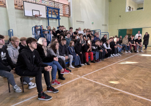 Spotkanie klas IV z p. komisarz Urszulą Ptasznik