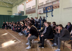 Spotkanie klas IV z p. komisarz Urszulą Ptasznik